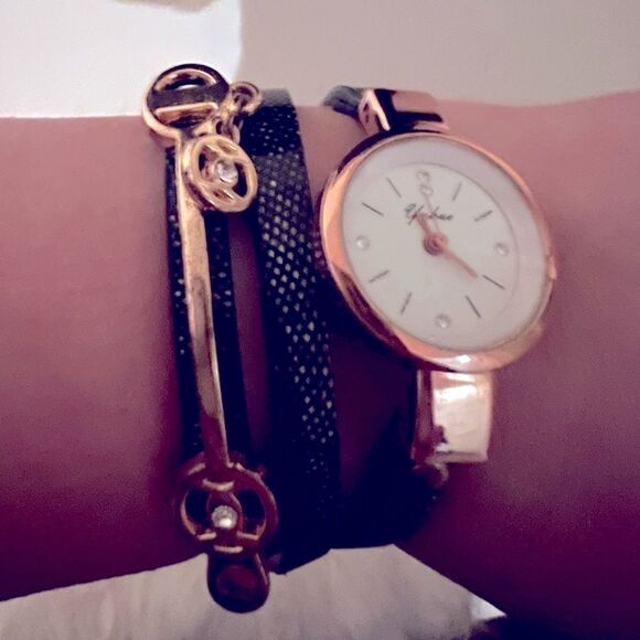 Black and Gold Watch Bracelet NWOT - Picture 5 of 9